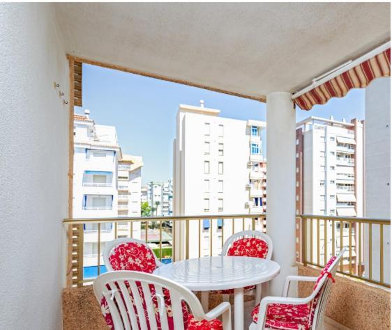 Jardin 5 Playa De Gandia - No Fiestas - Con Wifi Appartement Buitenkant foto